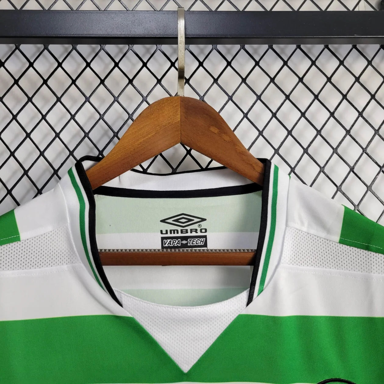 2001/2003 Retro Celtic Home Football Jersey