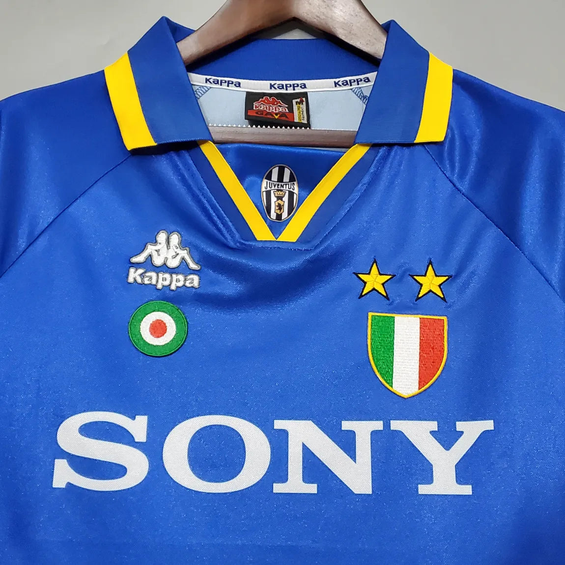 1995/96 Juventus Away Retro Jersey