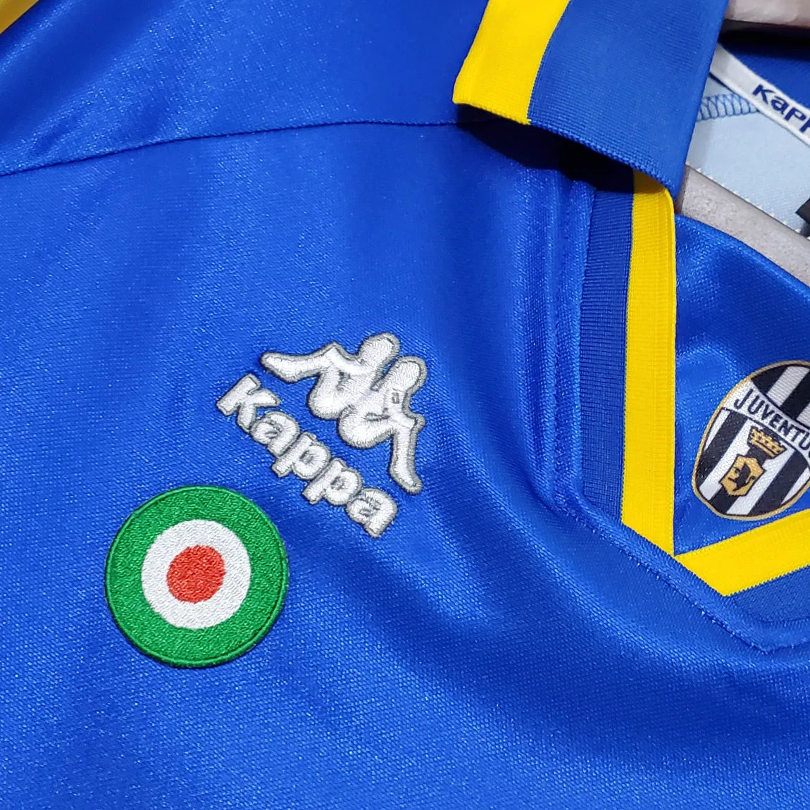 1995/96 Juventus Away Retro Jersey
